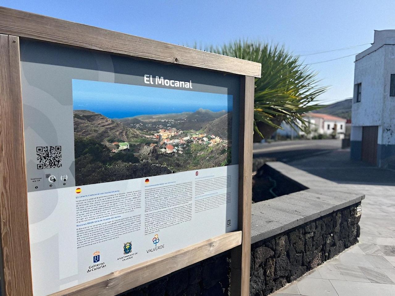 Viviendas Vacacionales Del Abuelo Mocanal Luaran gambar